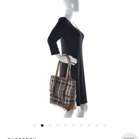 Burberry Medium Check Tote Bag - Picture 2 of 12